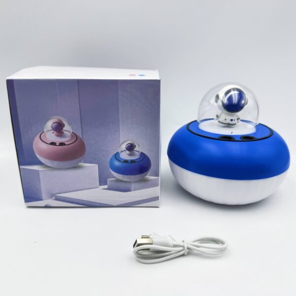 Astronaut Humidifier Compact USB Desktop Office Home Car Air Freshener Aromatherapy Diffuser
