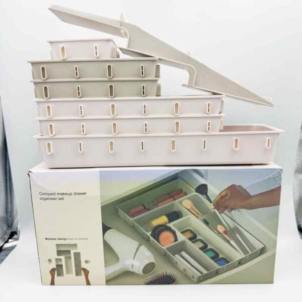 Modern Design Desktop Dressing Storage Shelf Built-in Partition PP Plastic Cosmetic Storage Box Skin Care Products Finishing Tea