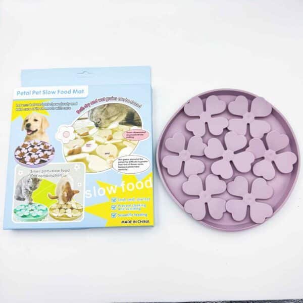 Factory Custom Logo Color Food Grade Silicone Slow Feeder Pet Cat Dog Treat Food Bowl Licking Lick Pad Mat with Suction Cups