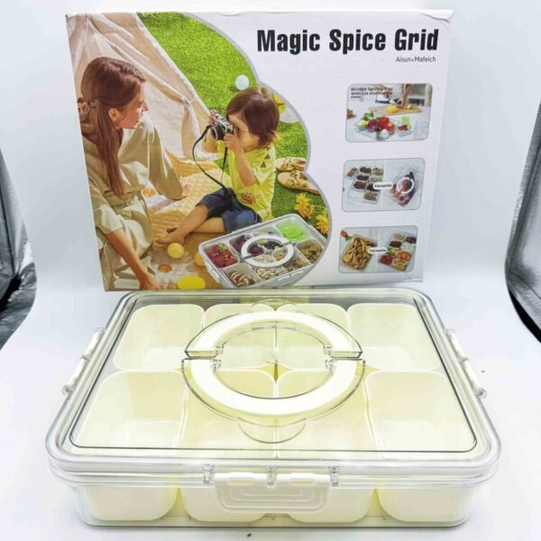 Kitchen Portable Plastic Spice Storage Container Snack Storage Box Snackle Box Clear Divided Serving Tray With Lid and Handle